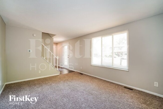 Building Photo - 815 Mcdonell Dr