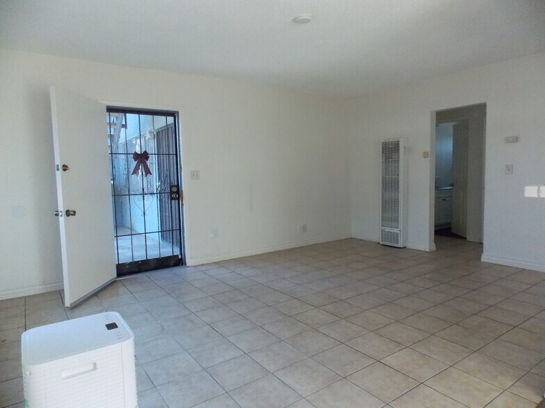 Building Photo - 2748 Maxson Rd