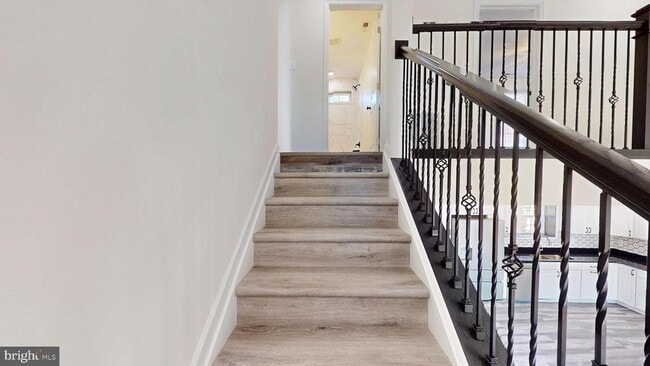 Building Photo - 40750 King Dr