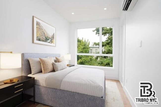 Building Photo - 20 bedroom in Brooklyn NY 11206