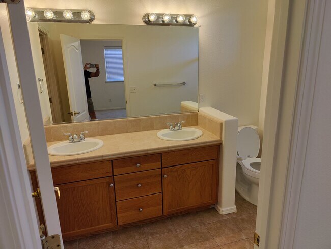 Building Photo - Great Location in Clovis !