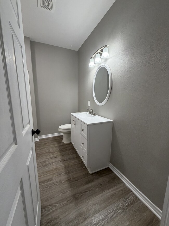 Building Photo - 1903 1/2 Fillmore