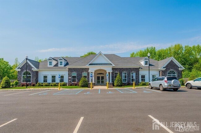 Building Photo - 617 Marion Ln