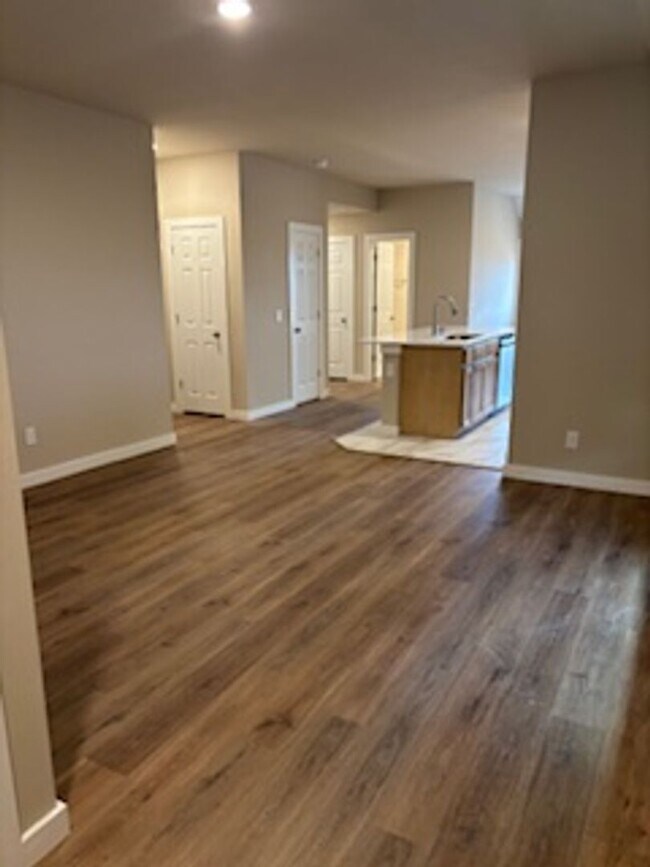 Building Photo - FIRST MONTH FREE - Beautiful New Home!