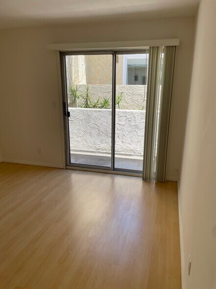 Building Photo - 519 N Francisca Ave