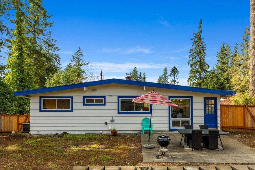 Building Photo - 14009 SE 37th Pl