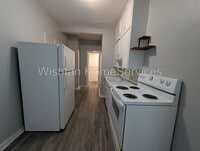 Building Photo - 448 W 3rd Ave