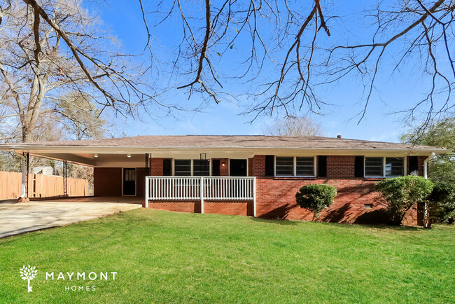 Primary Photo - Brick Home in Austell, GA