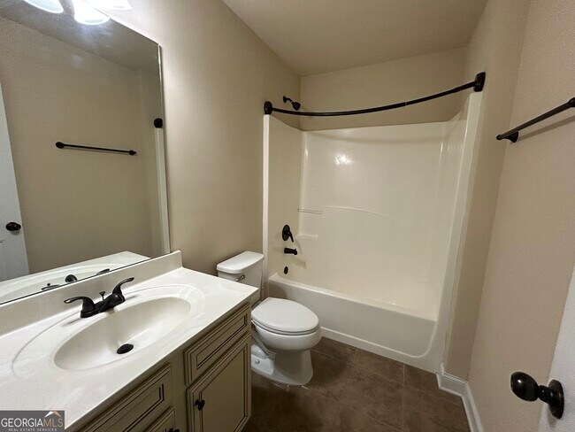 Building Photo - 2942 Dobbs Ct