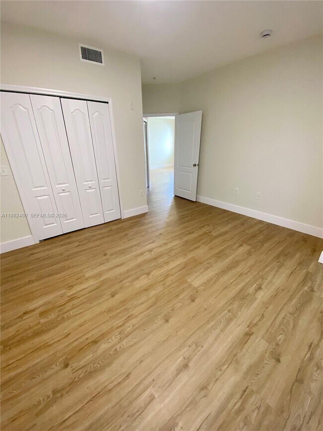 Building Photo - 11032 Legacy Dr