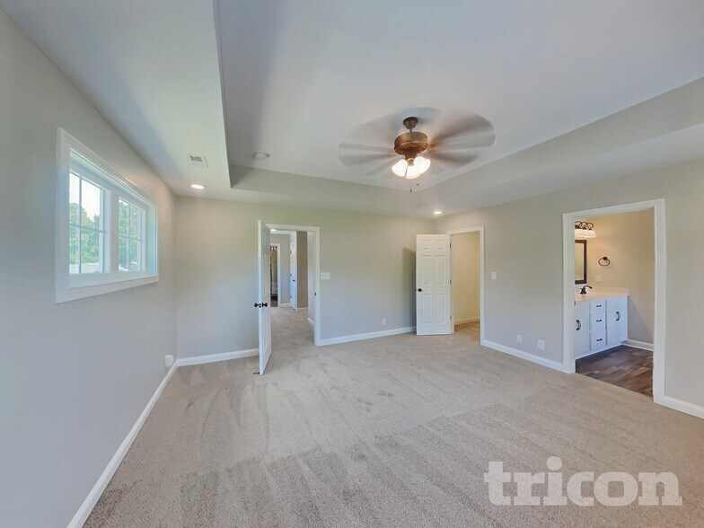 Building Photo - 129 Bonnell Dr