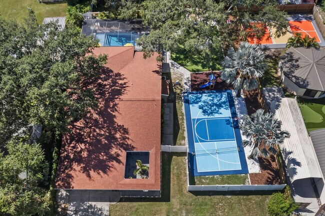 Building Photo - 11950 117th St N