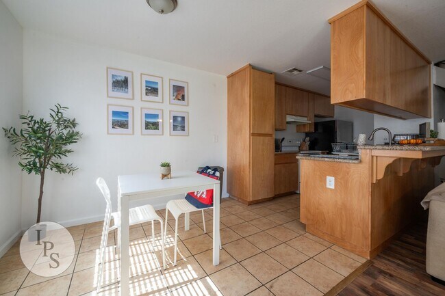 Building Photo - Fresno Westside Apt, 2BR/1BA, Shaw/Marks - Lots of Amenities