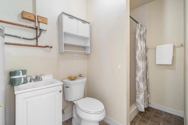 Building Photo - 518 Gardenia Terrace