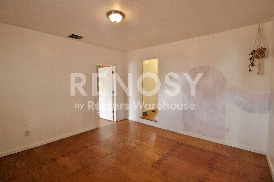 Building Photo - 139 S Raleigh St
