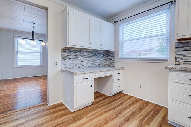 Building Photo - 151 Hampden Rd