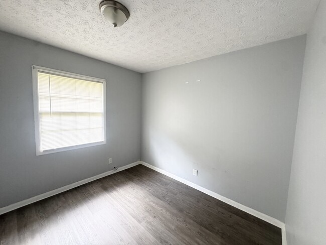 Building Photo - 3258 Lancing Ln