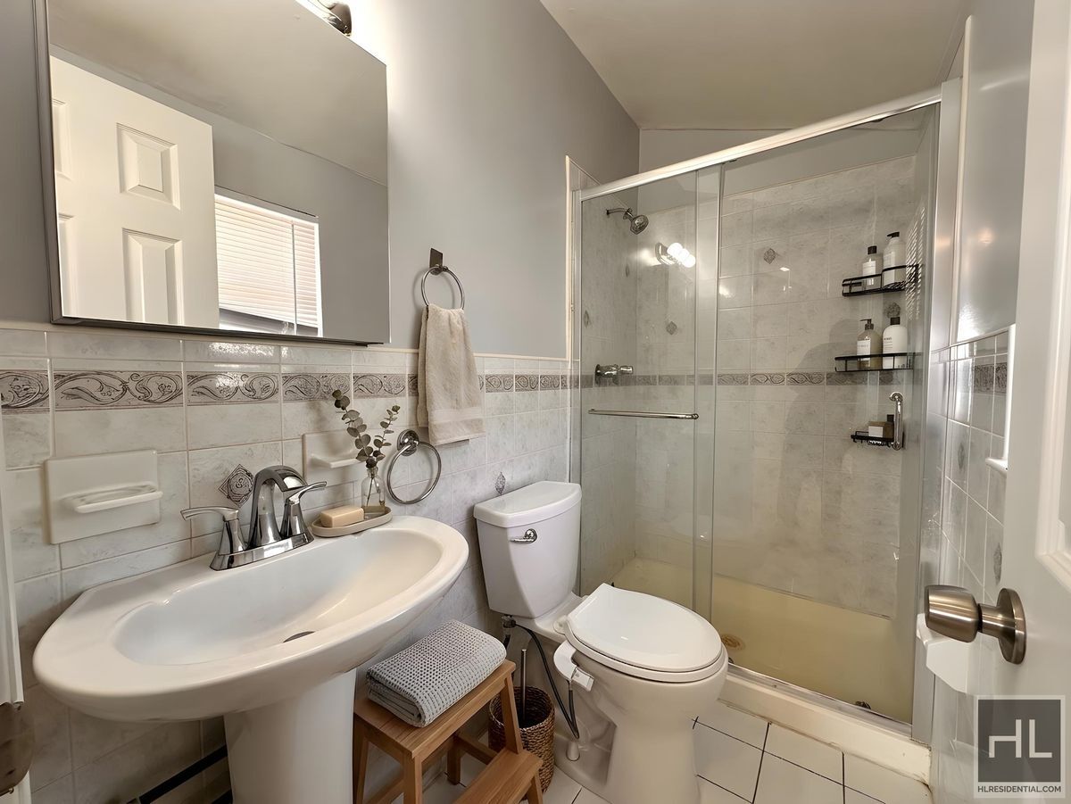 Building Photo - JEFFERSON AVENUE