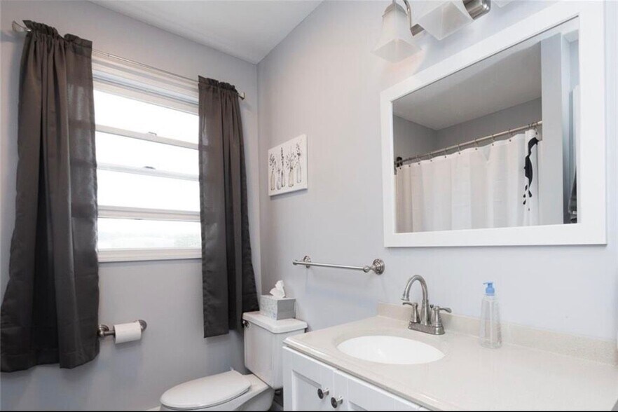 Full bath with tub/shower - 3 Ora Murphy Ct