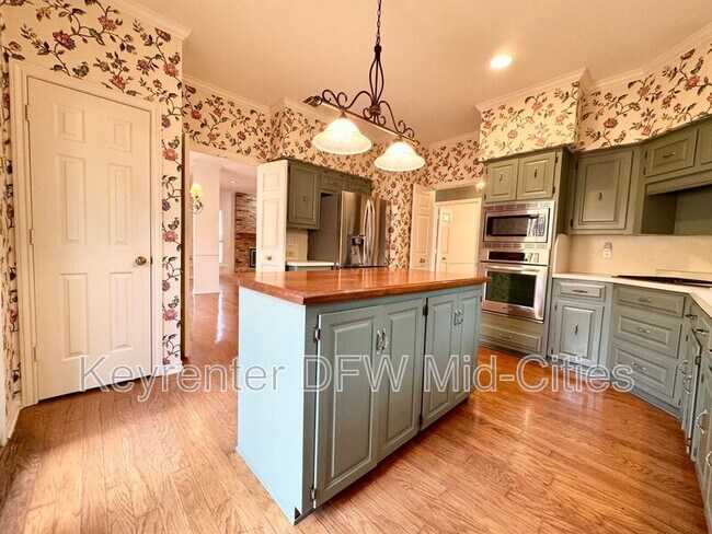 Building Photo - 2908 Old Mill Run