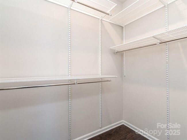 Building Photo - 12214 Ardrey Park Dr
