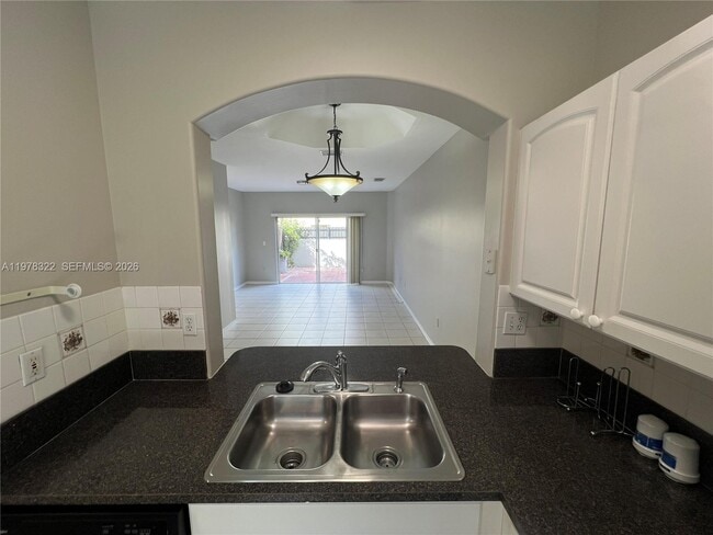 Building Photo - 110 SW 109th Ave