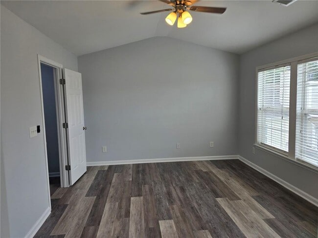 Building Photo - 909 Prestwyck Ct