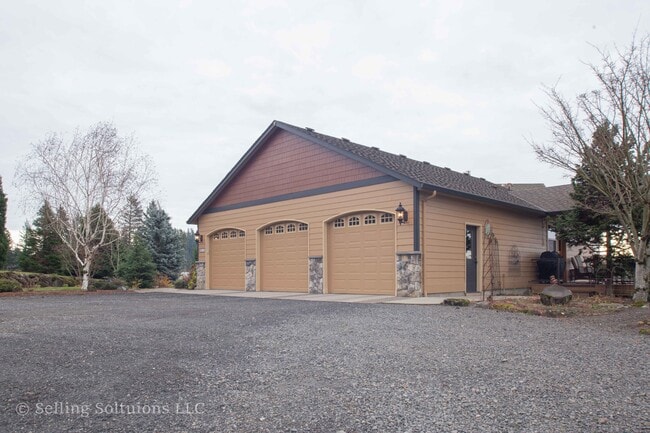 Building Photo - 5010 SE 362nd Ave