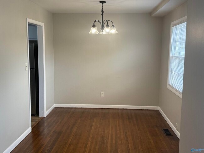 Building Photo - 3218 Fairacres Rd SW