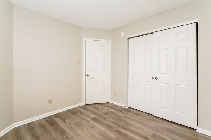 Building Photo - 13193 N Brick Chapel Dr