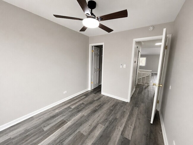 Building Photo - 56 Century Dr