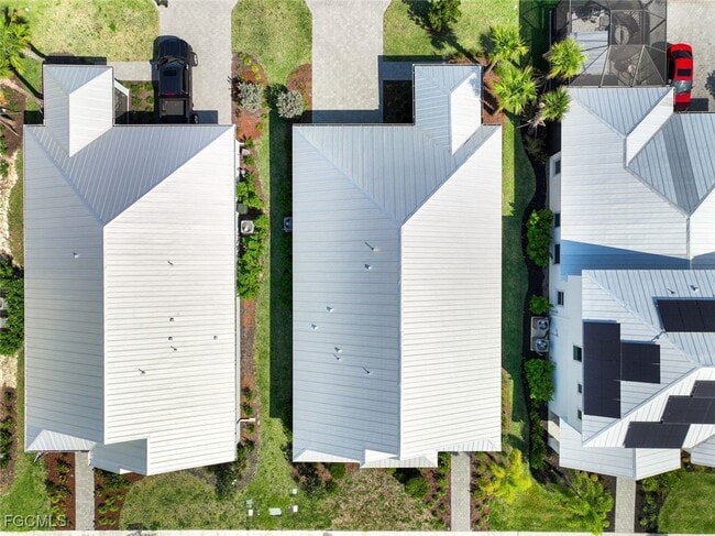 Building Photo - 42090 Lake Timber Dr