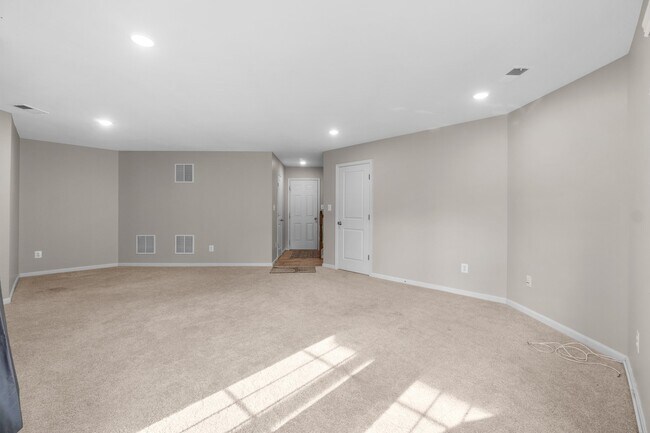 Building Photo - 23460 Twin Falls Ter