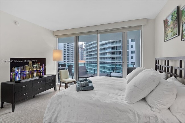 Building Photo - 1331 Brickell Bay Dr