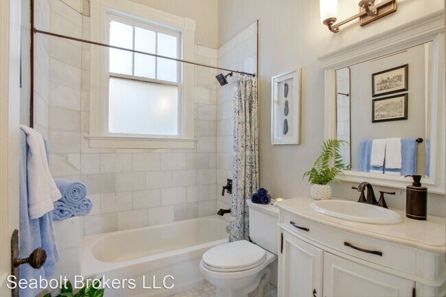 Building Photo - 5 br, 3 bath House - 440 Habersham St