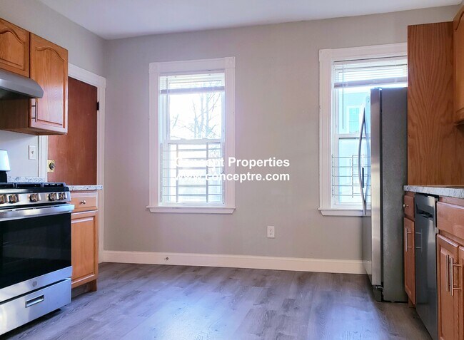 Building Photo - 2083 Dorchester Ave