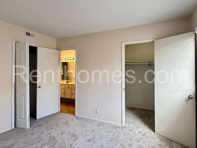 Building Photo - 7679 Stalmer St