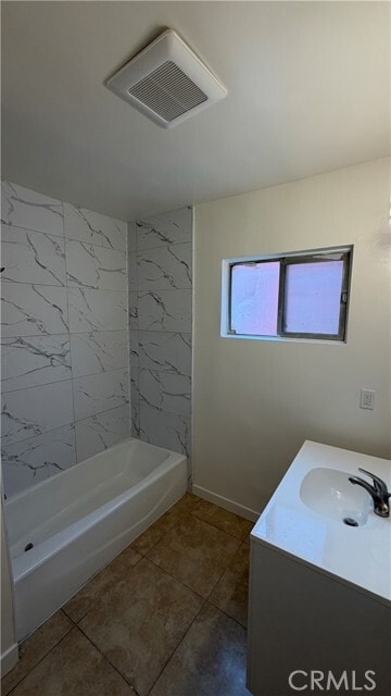 Building Photo - 874 W El Repetto Dr