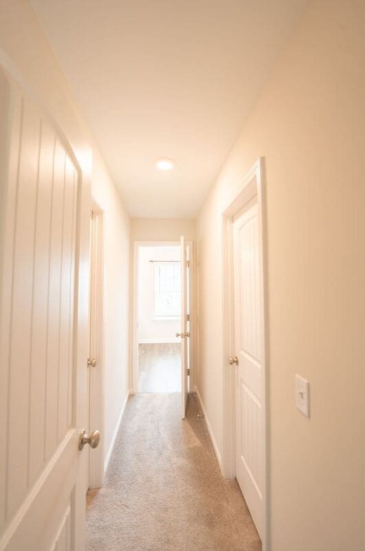 Building Photo - 257 Cromer St