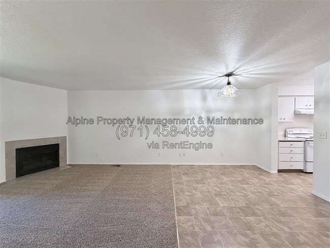 Building Photo - 18317 SW Jann Dr