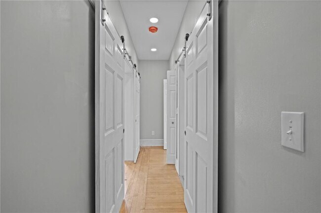 Building Photo - 17 Selkirk Rd