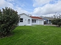 Building Photo - 4607 Englewood St