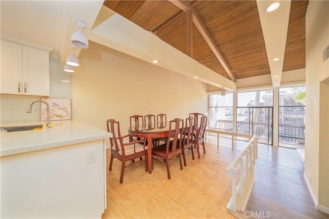 Building Photo - 6336 Marina Pacifica Dr N