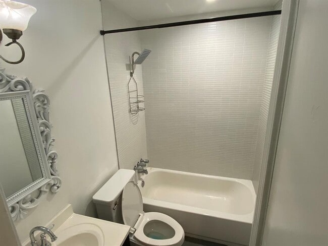 Building Photo - 5353 Dora St