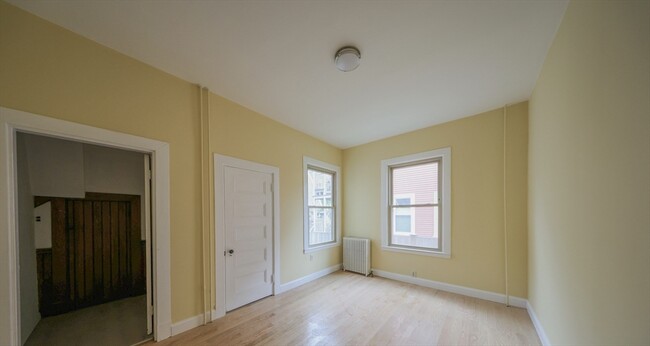Building Photo - 22 Grand View Ave