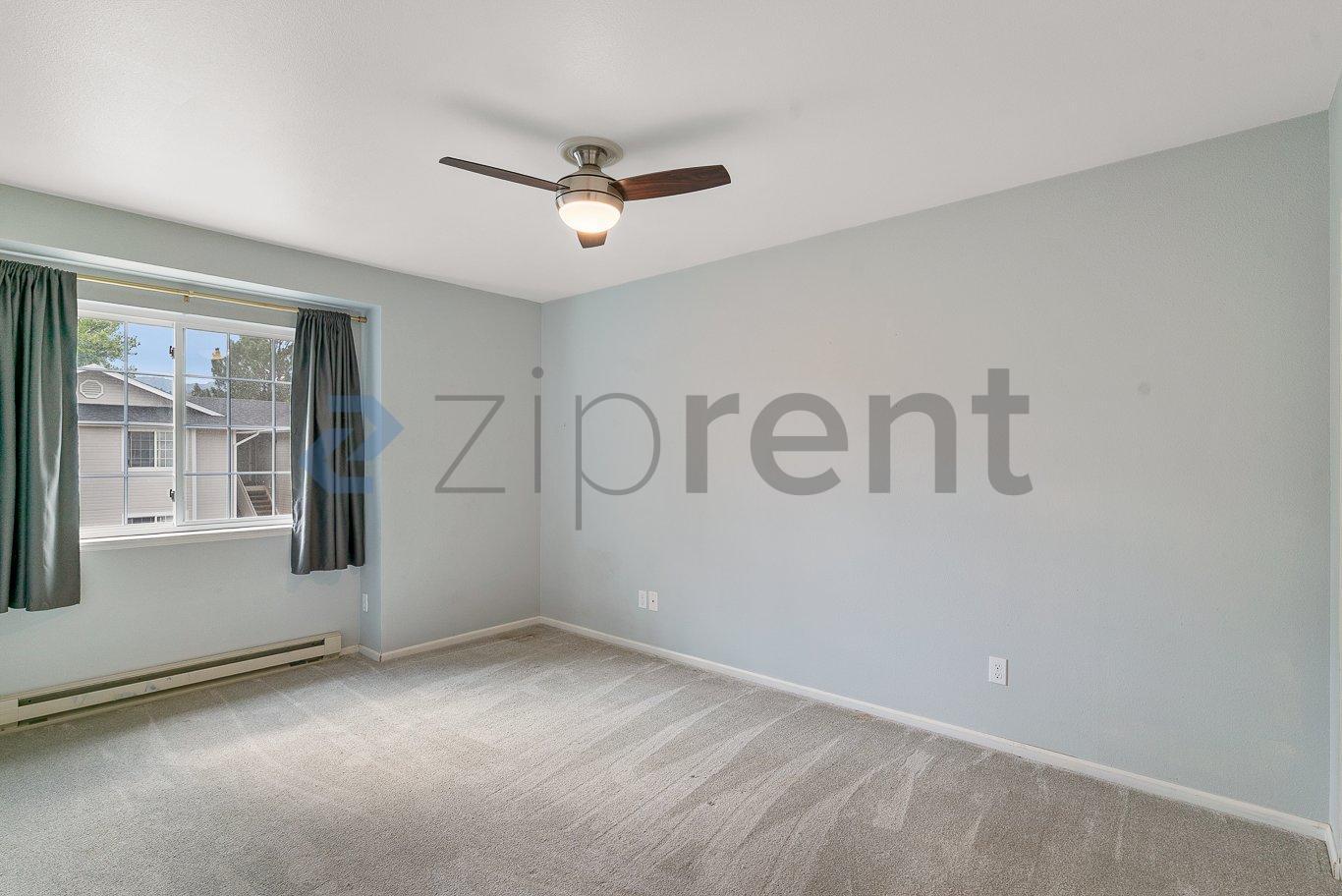 Building Photo - Unit C