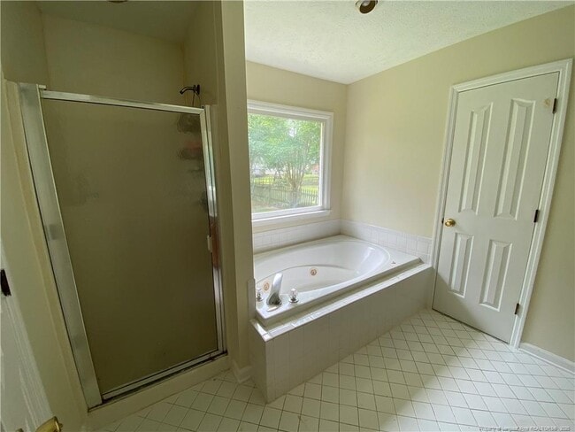 Building Photo - 1175 Helmsley Dr