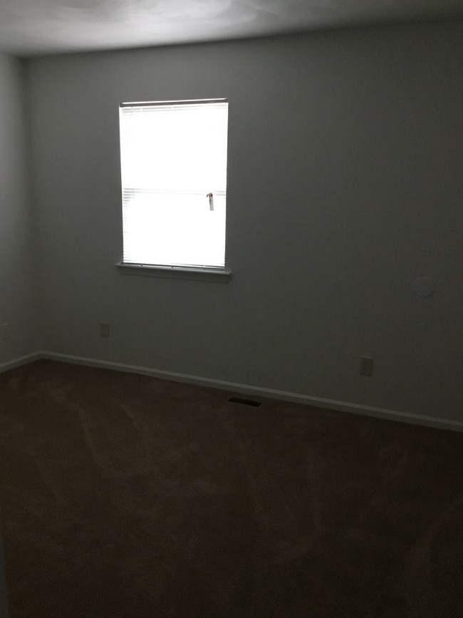 Building Photo - 8534-8554 Chesapeake Blvd