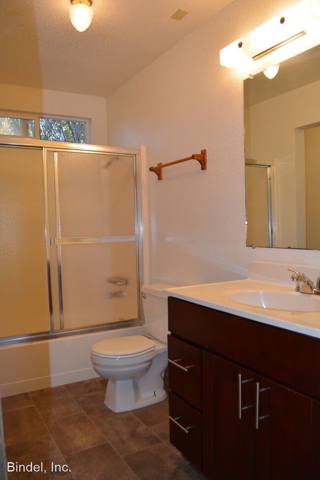 Building Photo - 3 br, 2 bath House - 2967 North St