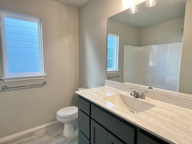 Building Photo - 1808 E. Van Buren PL.